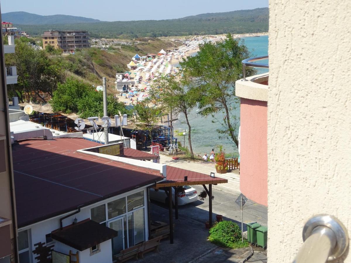 Dobrevi Guest House Primorsko Exterior photo