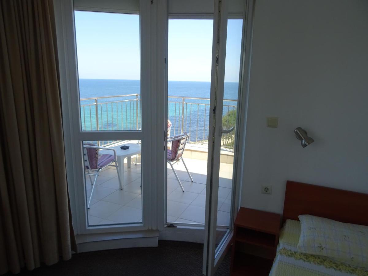 Dobrevi Guest House Primorsko Exterior photo