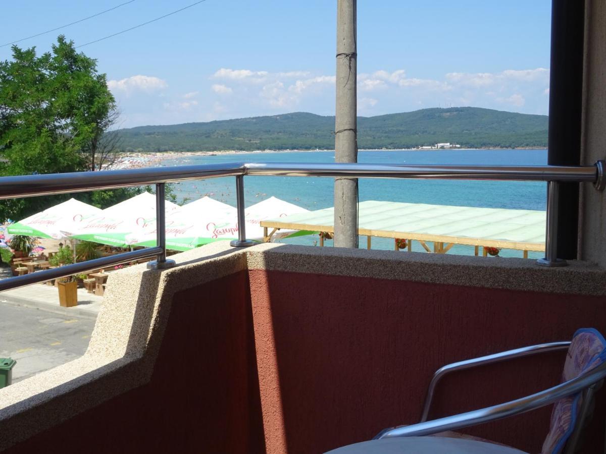 Dobrevi Guest House Primorsko Exterior photo